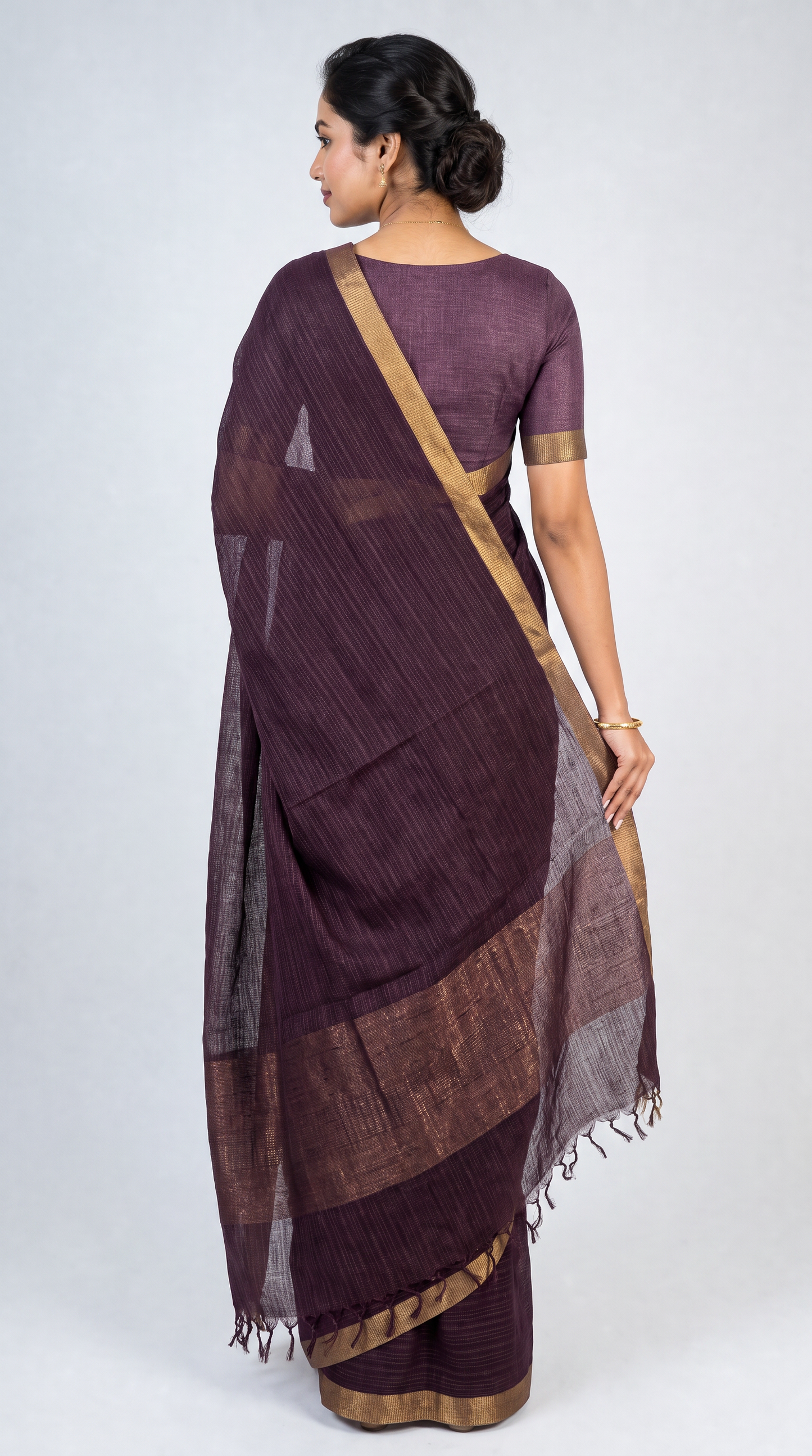 ak204896 - back view