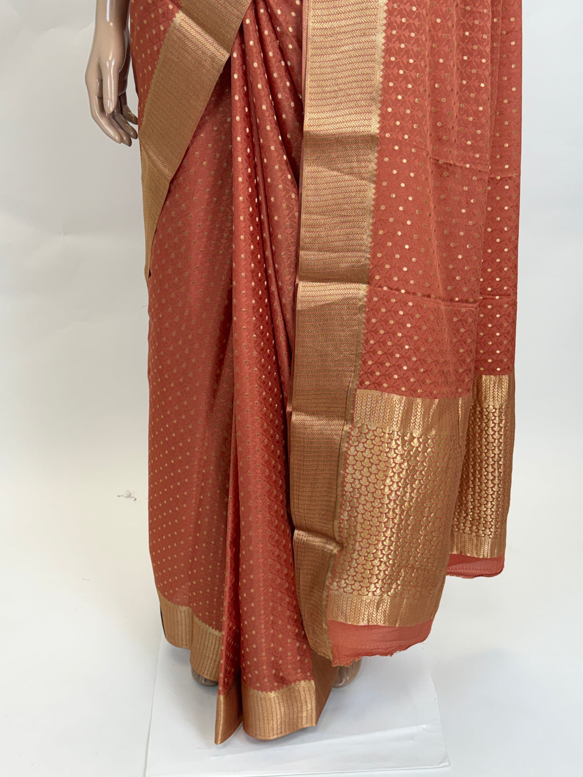 AM200830 - Pallu Image