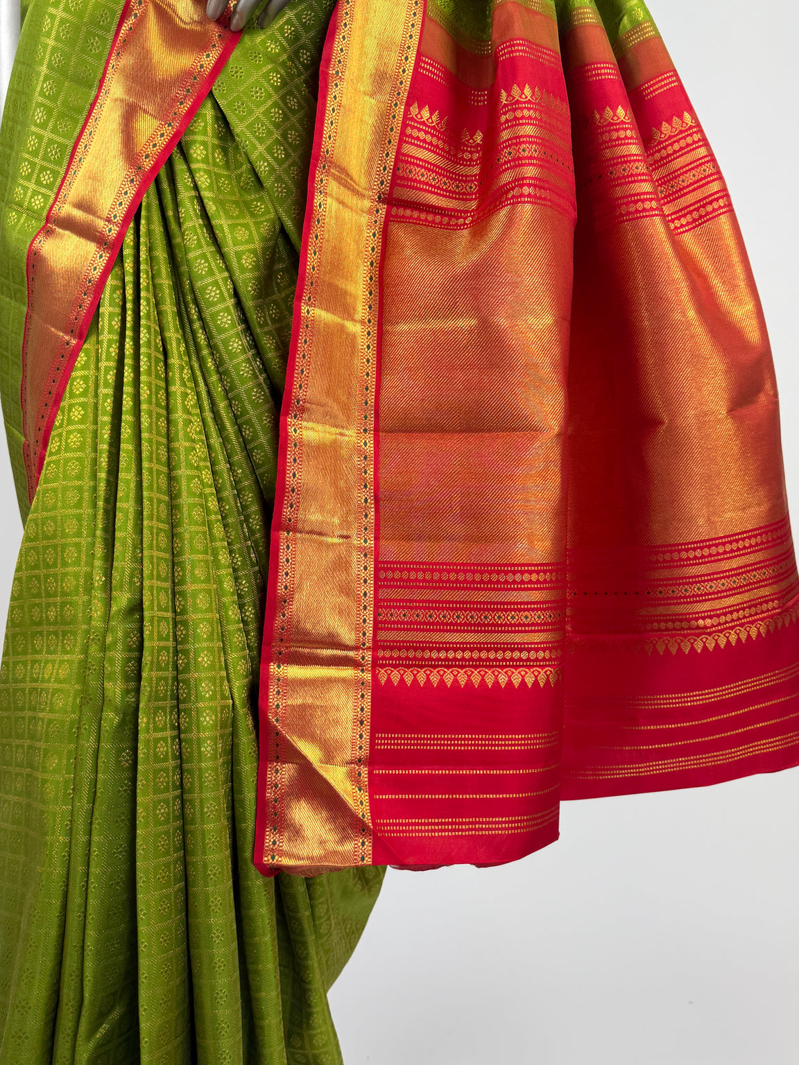 AM202603 - Pallu Image