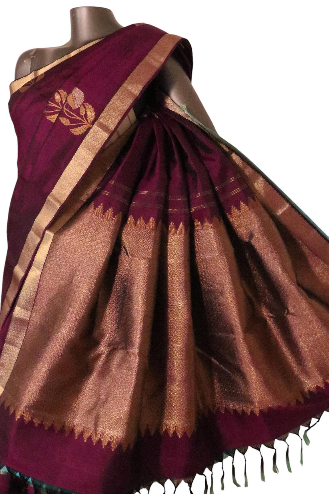 Pure Handloom Kanjeevaram Silk Saree AK212635
