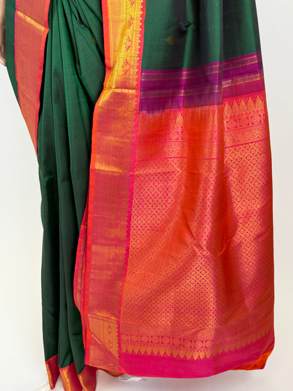 am201909 - pallu image