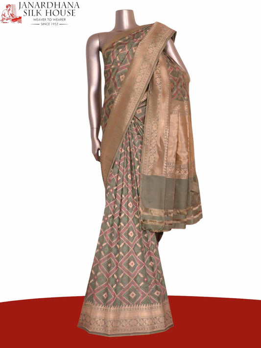 Designer Grand Wedding Banarasi Silk Saree AK206118