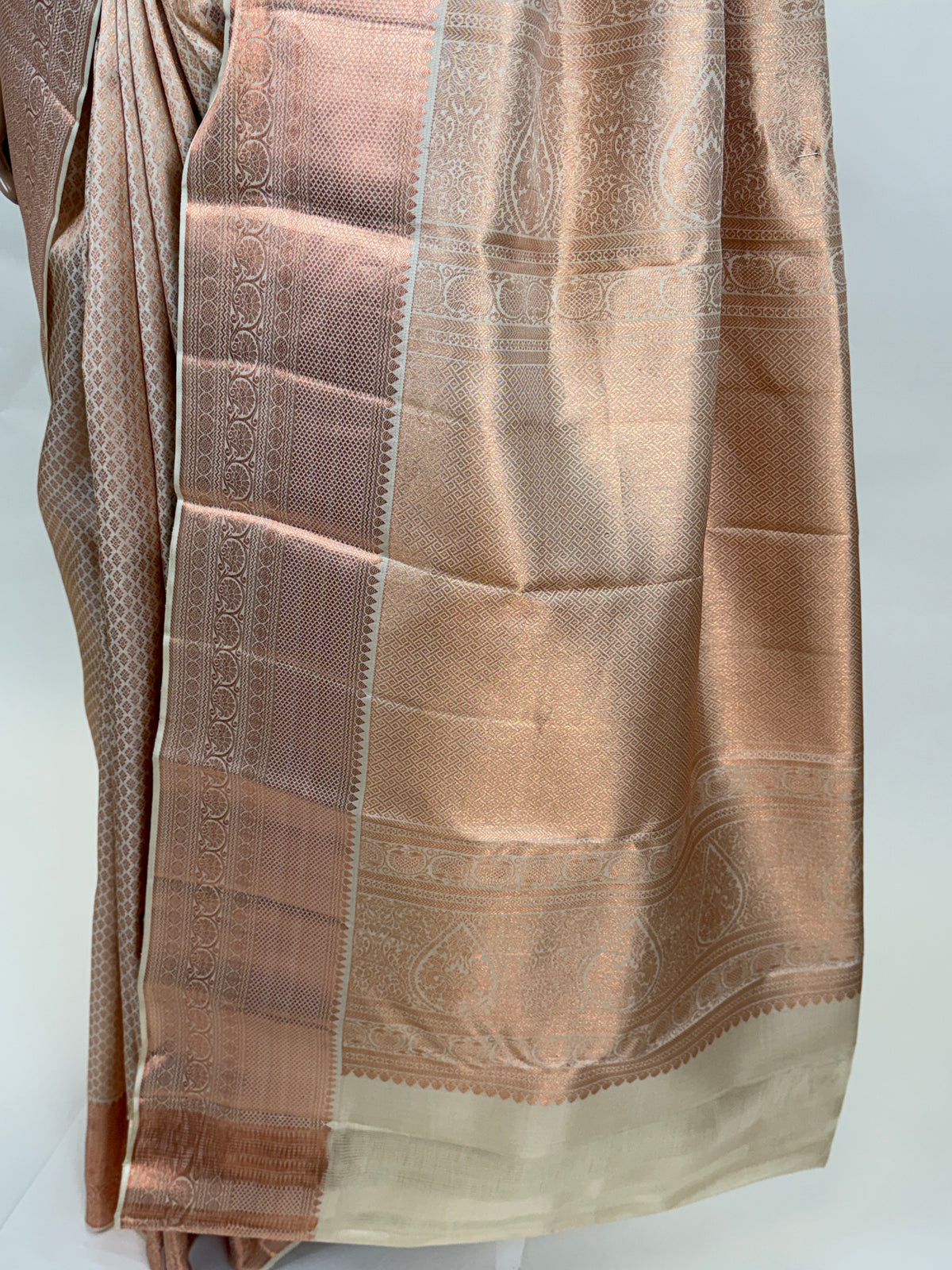 ai209465 - pallu image
