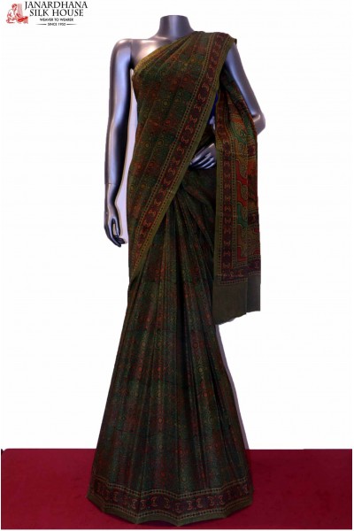 Exclusive Abstract Prints Pure Crepe Silk Saree